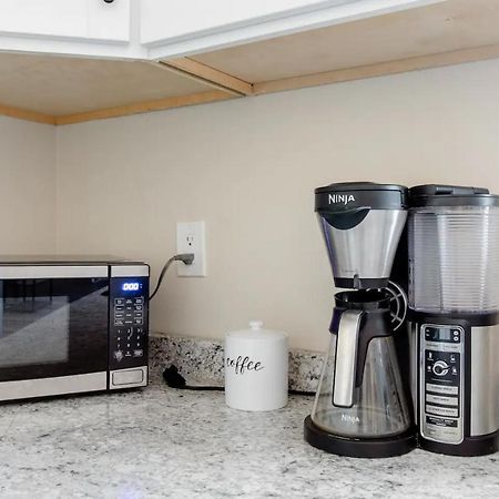 Beautiful Spacious Guest Home 로즈빌 외부 사진