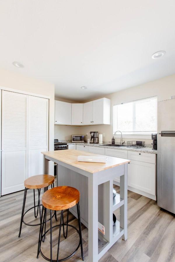 Beautiful Spacious Guest Home 로즈빌 외부 사진